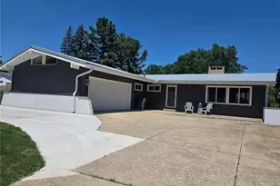 482 Fairwood Dr, Tallmadge, OH 44278 - Photo 1
