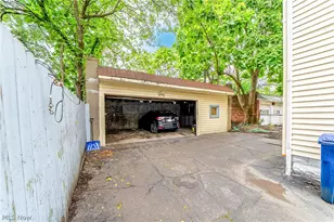 2036 Lark St, Oakwood, OH 44107 - Photo 23