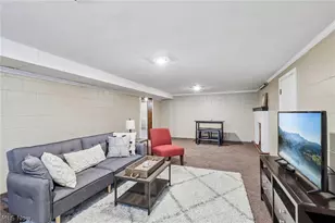 214 Kenwick Dr, Akron, OH 44313 - Photo 23