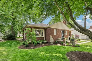 214 Kenwick Dr, Akron, OH 44313 - Photo 3
