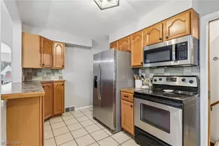 214 Kenwick Dr, Akron, OH 44313 - Photo 9