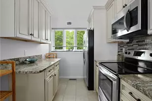 179 Marina Point Dr, Sandusky, OH 44870 - Photo 15