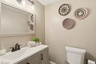 3753 Cain St NW, North Canton, OH 44720 - Photo 39