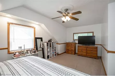 2324 Suncrest Drive, Cuyahoga Falls, OH 44221 - Photo 27