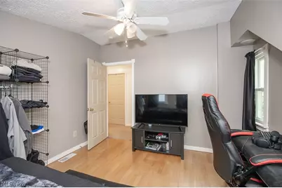 2324 Suncrest Drive, Cuyahoga Falls, OH 44221 - Photo 21