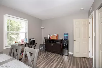 2324 Suncrest Drive, Cuyahoga Falls, OH 44221 - Photo 11