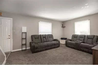 2324 Suncrest Drive, Cuyahoga Falls, OH 44221 - Photo 15