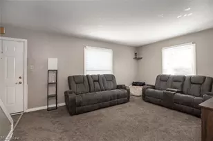 2324 Suncrest Dr, Cuyahoga Falls, OH 44221 - Photo 15