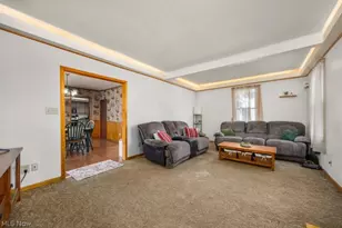 147 High St, Bellevue, OH 44811 - Photo 5