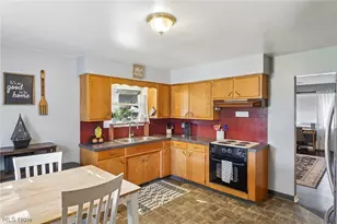 225 24th St NW, Barberton, OH 44203 - Photo 9