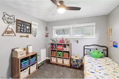 225 24th Street NW, Barberton, OH 44203 - Photo 21