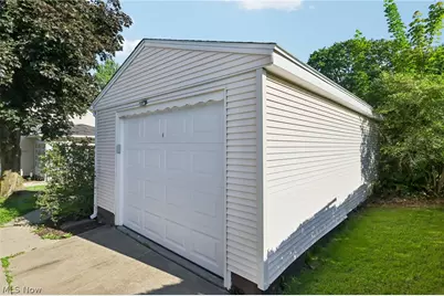 225 24th Street NW, Barberton, OH 44203 - Photo 41