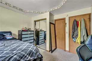 1202 Lawrence Rd NE, Canton, OH 44705 - Photo 5