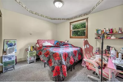 1202 Lawrence Road NE, Canton, OH 44705 - Photo 7