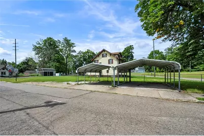 1206 Lawrence Road NE, Canton, OH 44705 - Photo 25