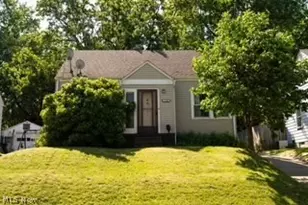 1176 Easton Dr, Akron, OH 44310 - Photo 1