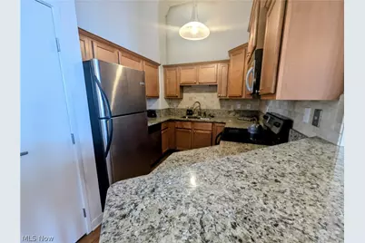 1133 W 9th Street #604, Loveland, OH 44113 - Photo 17