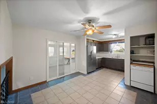 11 Roberts Dr, Belpre, OH 45714 - Photo 7