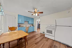 6502 Renwood Dr, Parma, OH 44129 - Photo 17