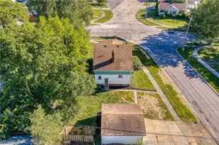 6502 Renwood Dr, Parma, OH 44129 - Photo 41