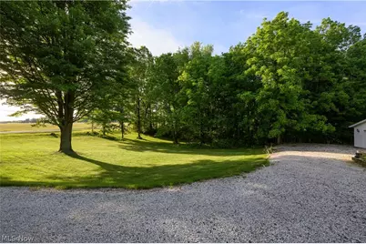7660 Akron Avenue NW, Canal Fulton, OH 44614 - Photo 9