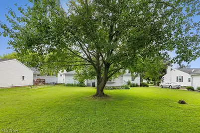 2360 Burton Avenue, Alliance, OH 44601 - Photo 31