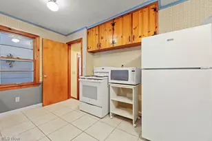 2360 Burton Ave, Alliance, OH 44601 - Photo 9