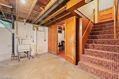 2360 Burton Avenue, Alliance, OH 44601 - Photo 25