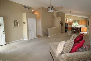 13 Hedgerows, New Middletown, OH 44442 - Photo 7