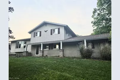 520 Brookpark Drive, Cuyahoga Falls, OH 44223 - Photo 3