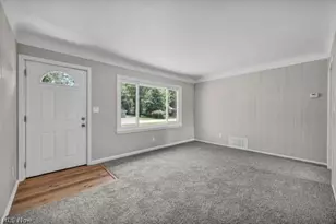 660 Rokeby Rd, Eastlake, OH 44095 - Photo 7