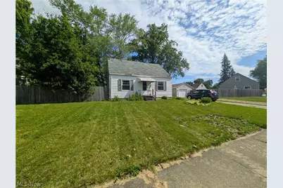 2567 E 38th Street, Lorain, OH 44055 - Photo 3