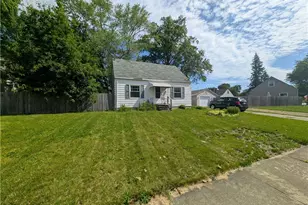 2567 E 38th St, Lorain, OH 44055 - Photo 3