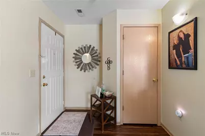 1456 Buckingham Gate A Boulevard, Cuyahoga Falls, OH 44221 - Photo 5