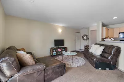 1456 Buckingham Gate A Boulevard, Cuyahoga Falls, OH 44221 - Photo 9