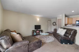 1456 Buckingham Gate A Blvd, Cuyahoga Falls, OH 44221 - Photo 9