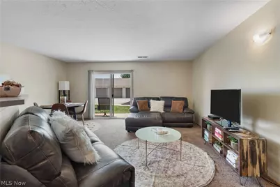 1456 Buckingham Gate A Boulevard, Cuyahoga Falls, OH 44221 - Photo 11