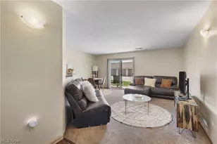 1456 Buckingham Gate A Blvd, Cuyahoga Falls, OH 44221 - Photo 7