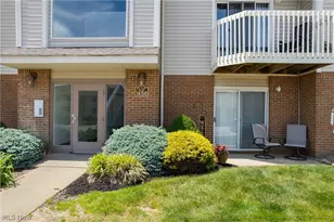 1456 Buckingham Gate A Blvd, Cuyahoga Falls, OH 44221 - Photo 3