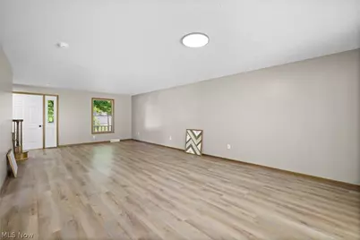 4694 Leone Road NE, Louisville, OH 44641 - Photo 5