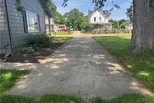 218 Main St W, Beach City, OH 44608 - Photo 13