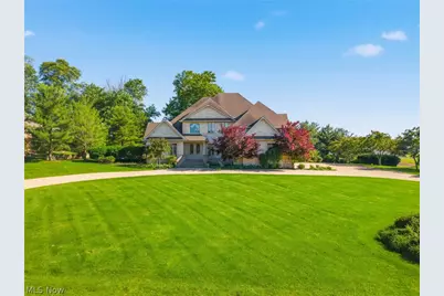 1524 Eagle Watch Street NE, Canton, OH 44721 - Photo 3
