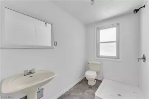 1261 E 113th St, Loveland, OH 44108 - Photo 23