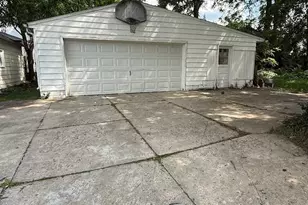 873 Polk Ave, Akron, OH 44314 - Photo 7