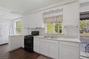 252 Broadway Ave, Youngstown, OH 44504 - Photo 7