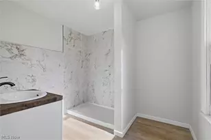 252 Broadway Ave, Youngstown, OH 44504 - Photo 27