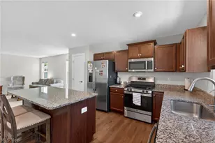 994 Sunrise Wy, Akron, OH 44312 - Photo 9