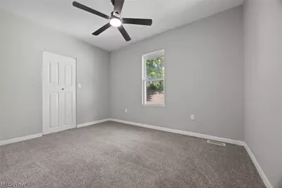 3226 W Ridgewood Drive, Parma, OH 44134 - Photo 9