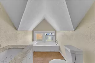1420 E 85th St, Loveland, OH 44106 - Photo 23