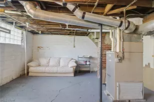 3875 E 38th St, Newburgh Heights, OH 44105 - Photo 25